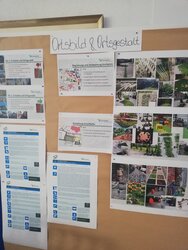 Stellwand mit Informationen Stellwand mit Informationen
