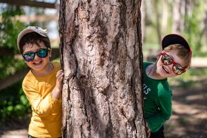 Kinder Baum