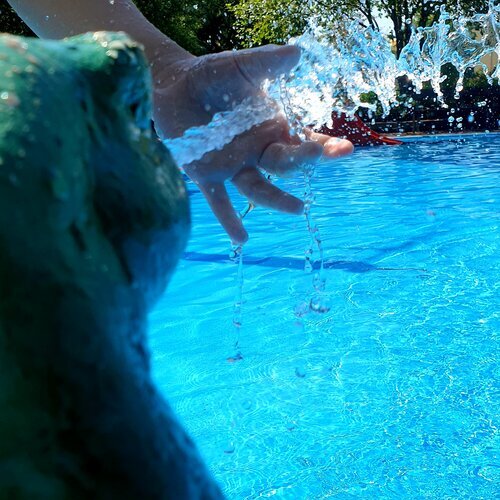 Freibad Bullerteich Babybecken mit Sonnensegel