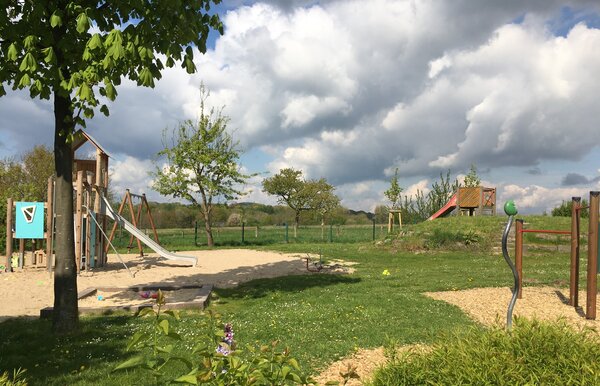 Spielgeräte auf dem Spielplatz Pottkamp